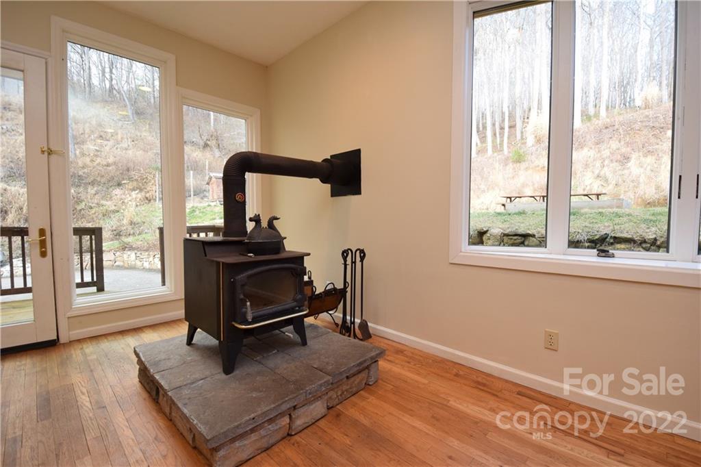 618 Sweet Hollow Road Burnsville NC 28714