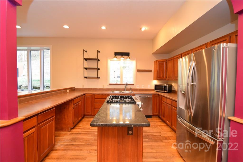 618 Sweet Hollow Road Burnsville NC 28714