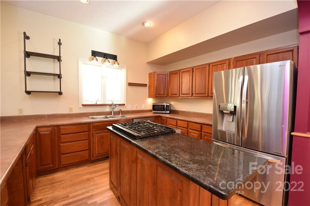 618 Sweet Hollow Road Burnsville NC 28714