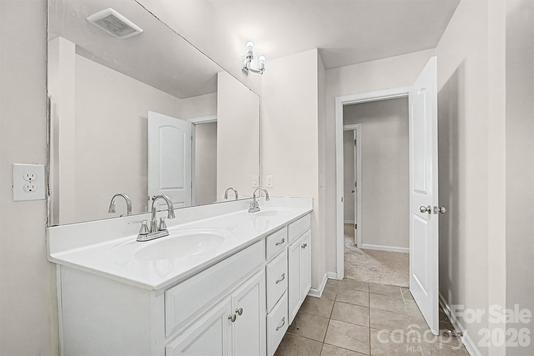 15234 Red Canoe Way Charlotte NC 28278
