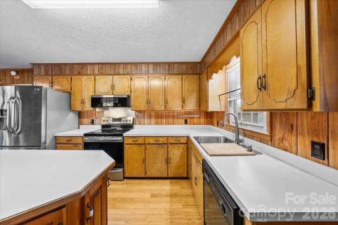 372 Holly Hills Drive Troy NC 27371