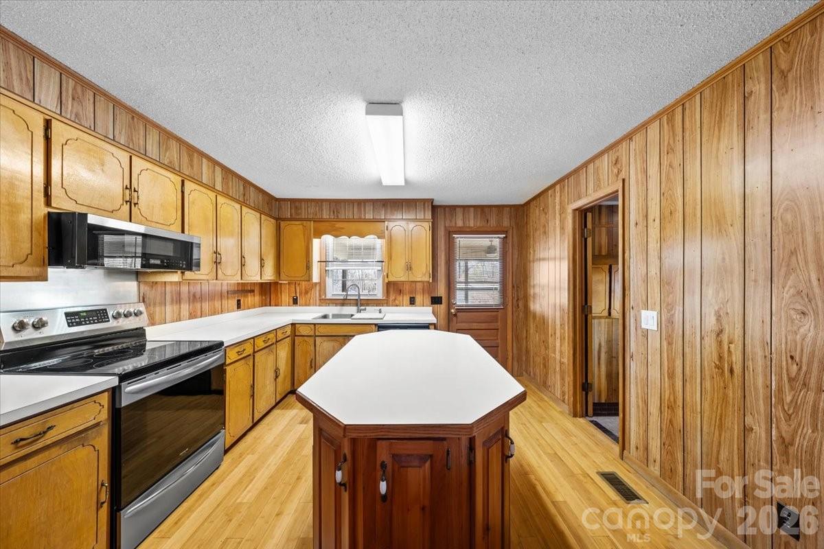 372 Holly Hills Drive Troy NC 27371