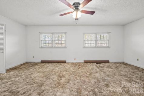 372 Holly Hills Drive Troy NC 27371