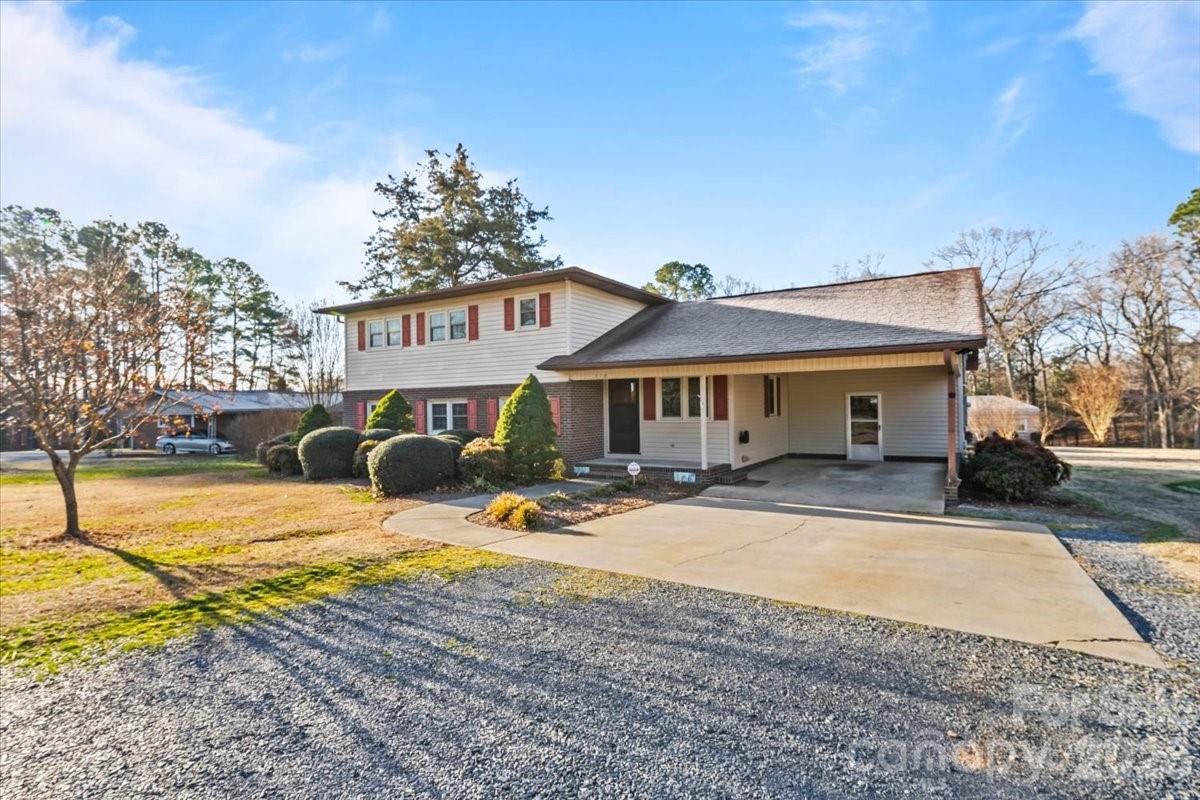 372 Holly Hills Drive Troy NC 27371