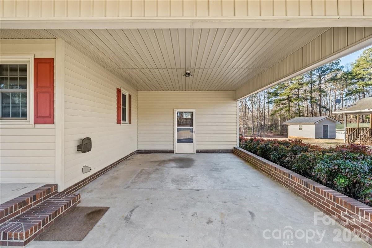 372 Holly Hills Drive Troy NC 27371