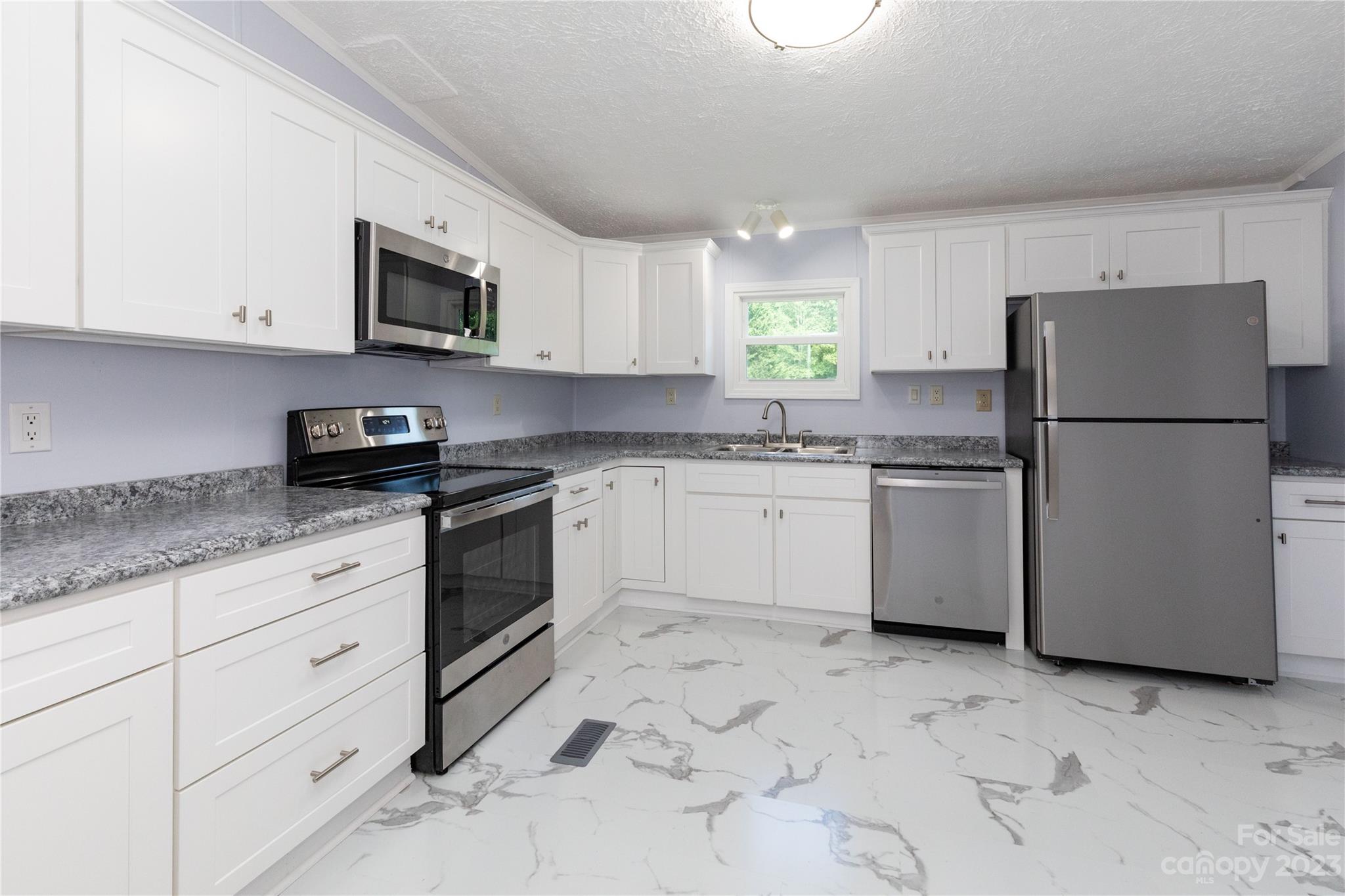753 Starnes Cove Road Asheville NC 28806