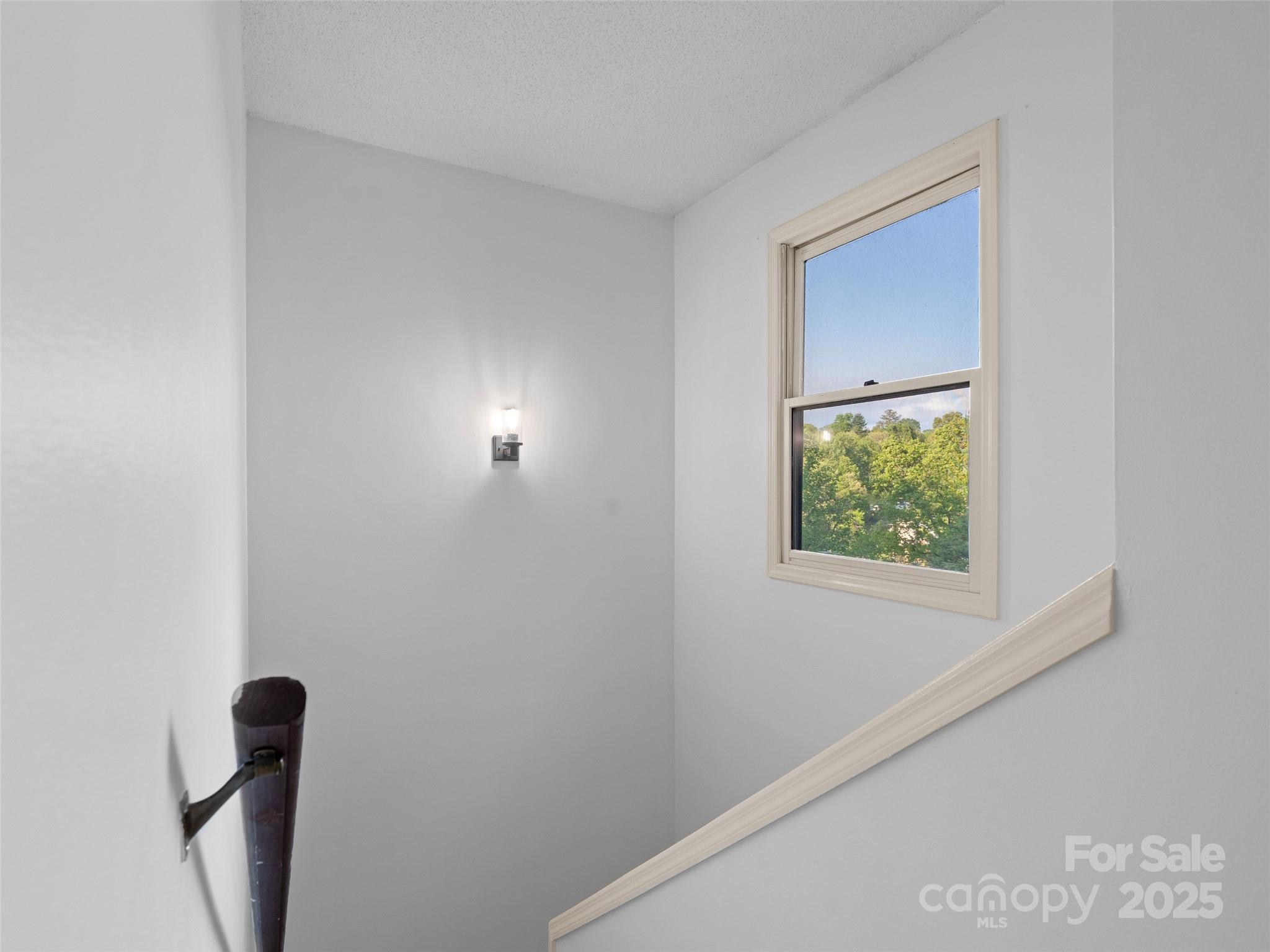 802 Parkway Vista Drive Asheville NC 28805