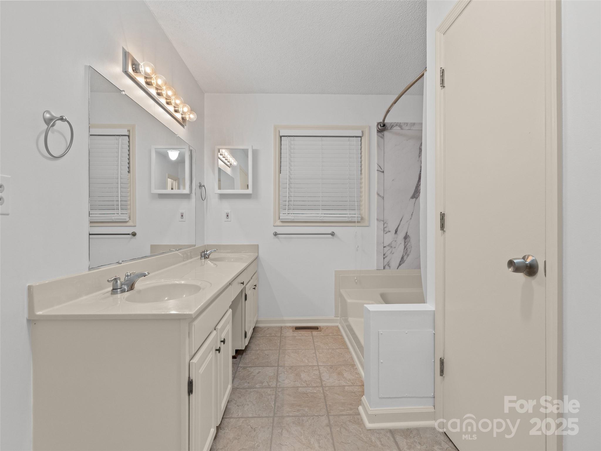 802 Parkway Vista Drive Asheville NC 28805