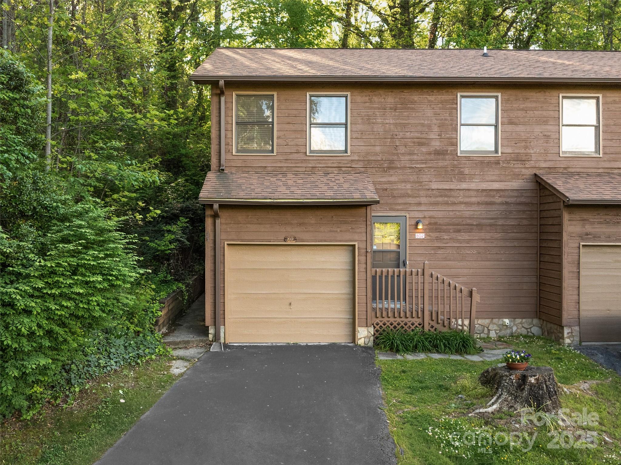 802 Parkway Vista Drive Asheville NC 28805