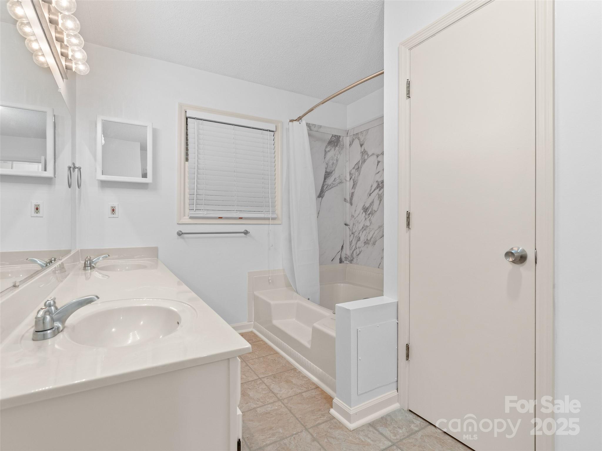 802 Parkway Vista Drive Asheville NC 28805