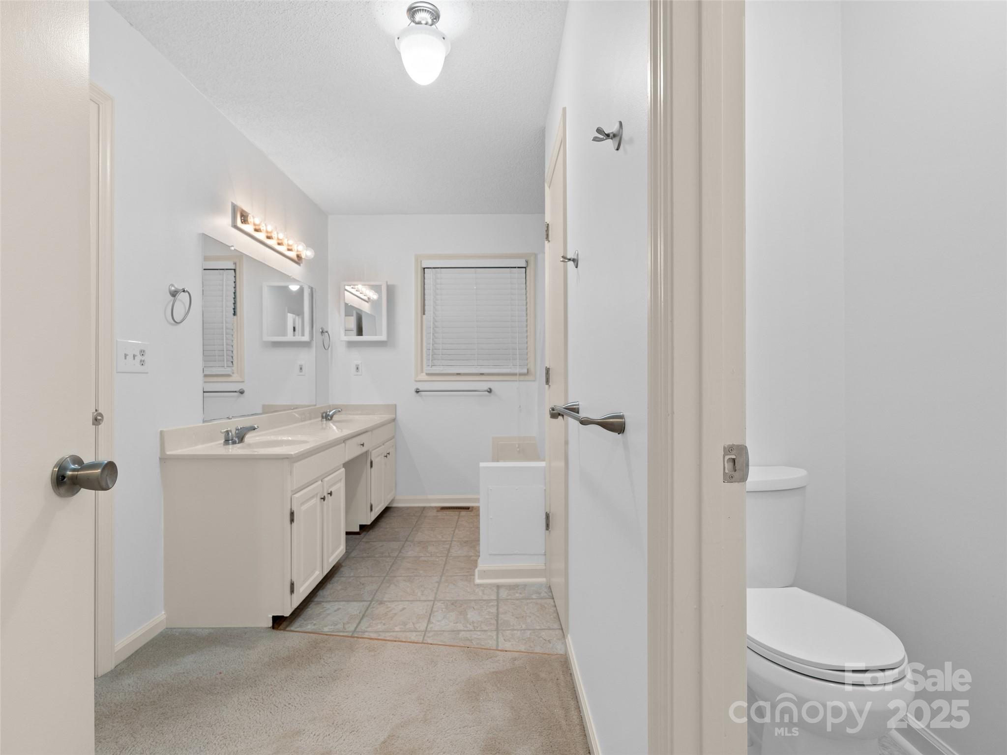 802 Parkway Vista Drive Asheville NC 28805