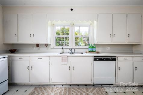 26 Lorraine Avenue Asheville NC 28804