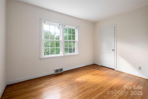 26 Lorraine Avenue Asheville NC 28804