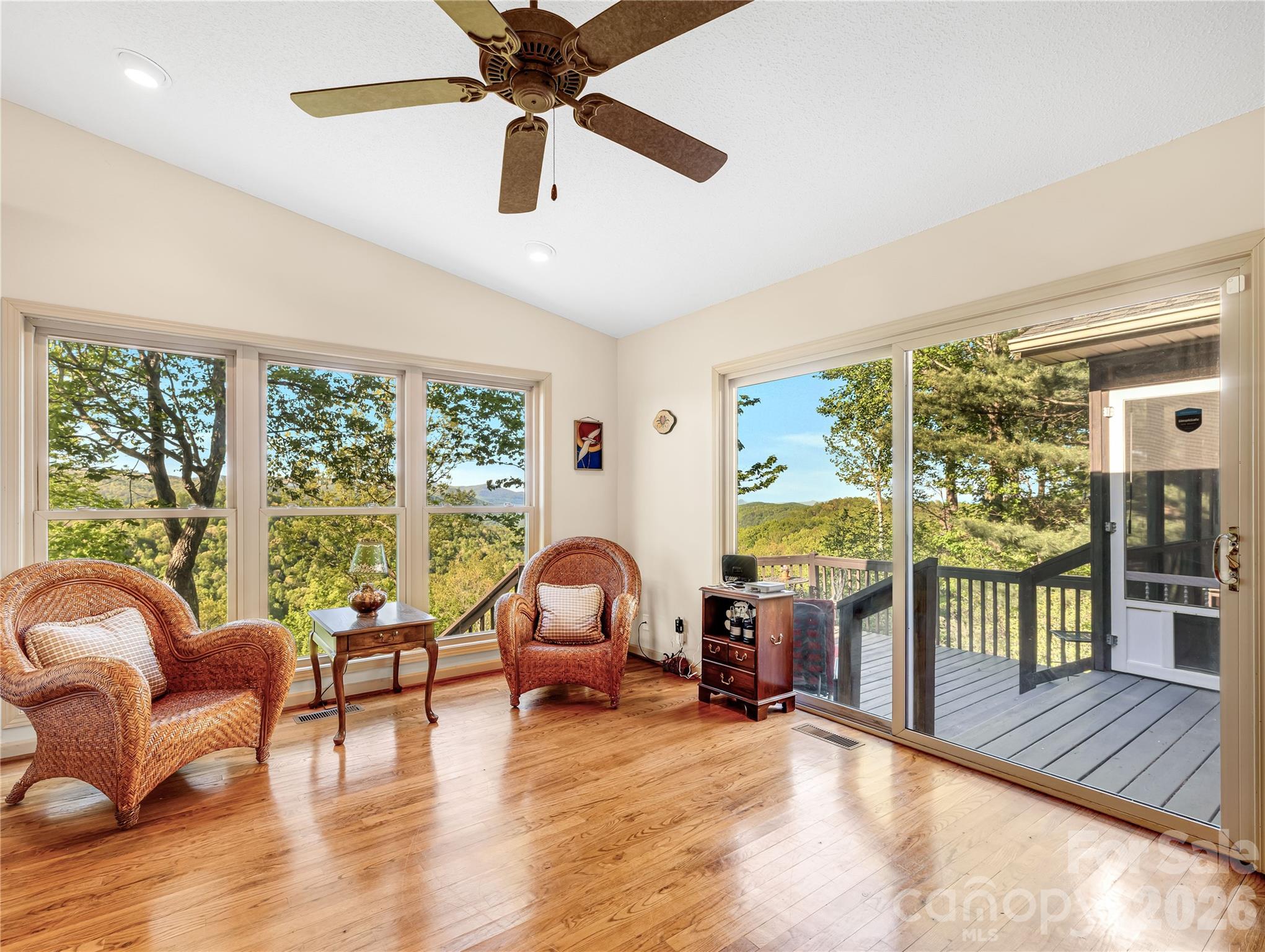 405 Glen Echo Circle Saluda NC 28773