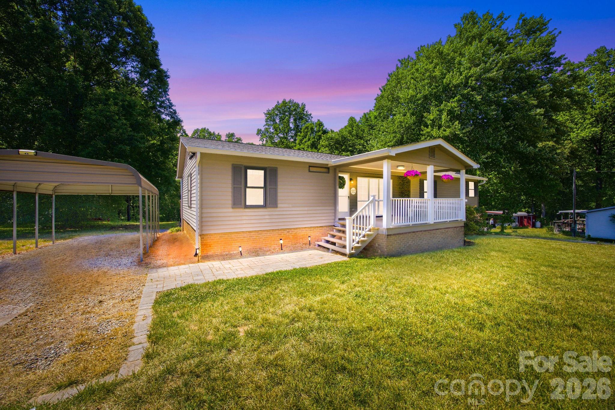 4377 Catawba Burris Road Denver NC 28037