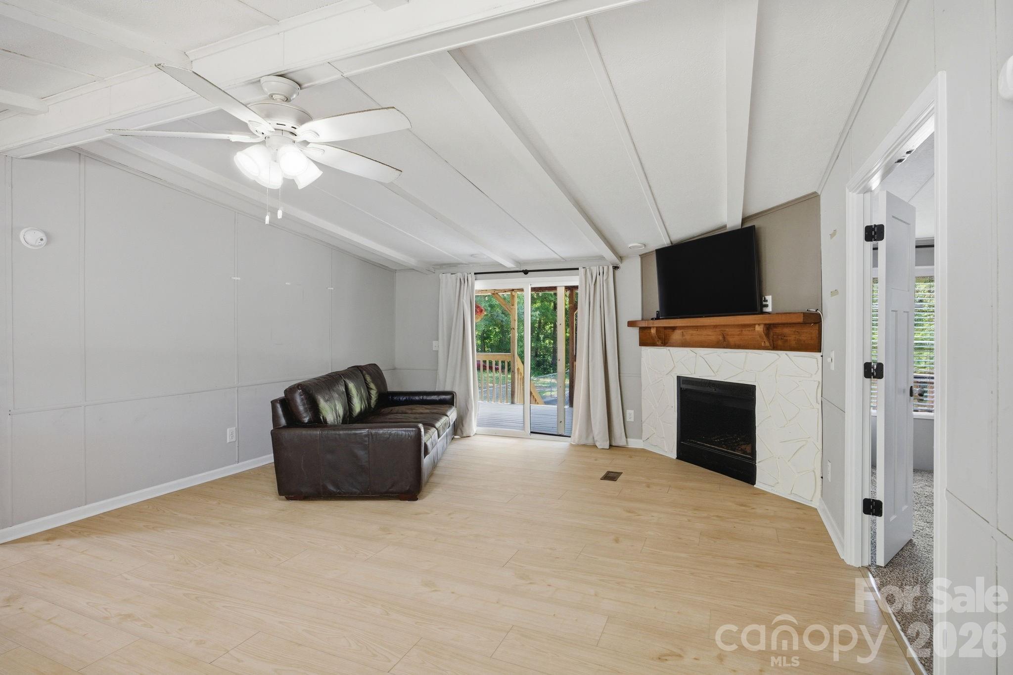 4377 Catawba Burris Road Denver NC 28037