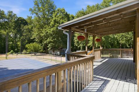 4377 Catawba Burris Road Denver NC 28037