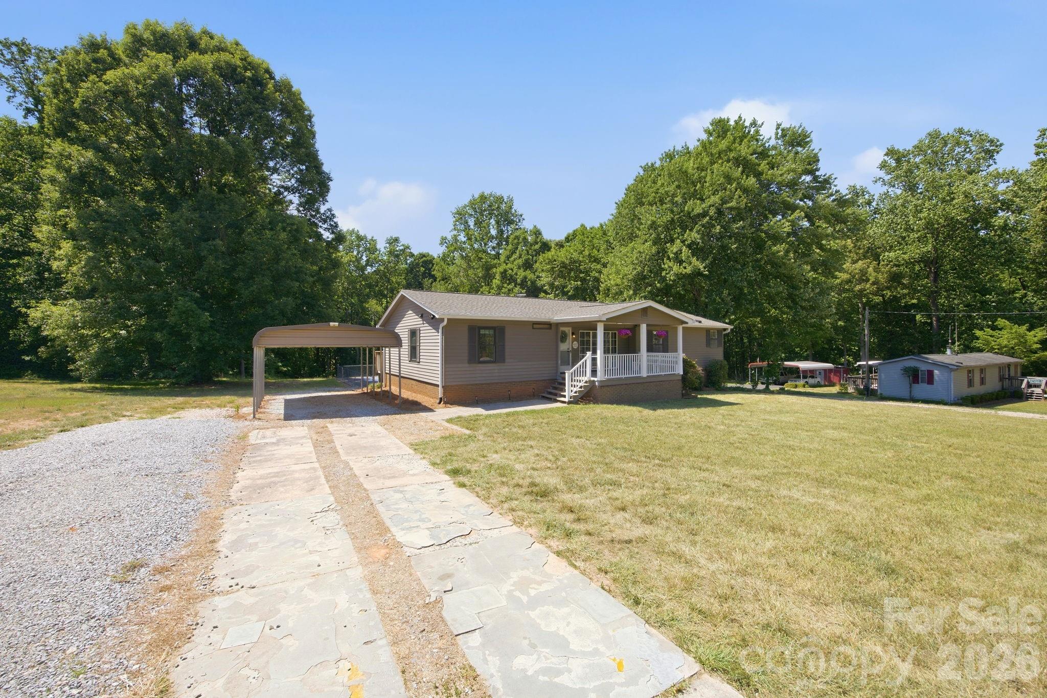 4377 Catawba Burris Road Denver NC 28037