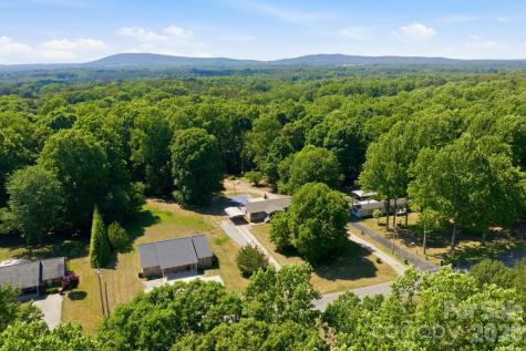 4377 Catawba Burris Road Denver NC 28037