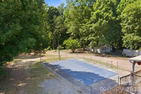 4377 Catawba Burris Road Denver NC 28037