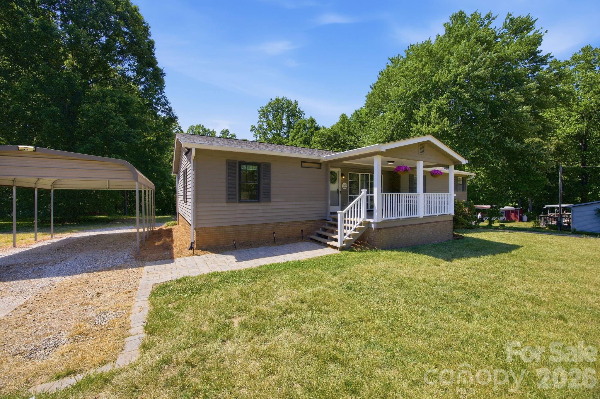4377 Catawba Burris Road Denver NC 28037