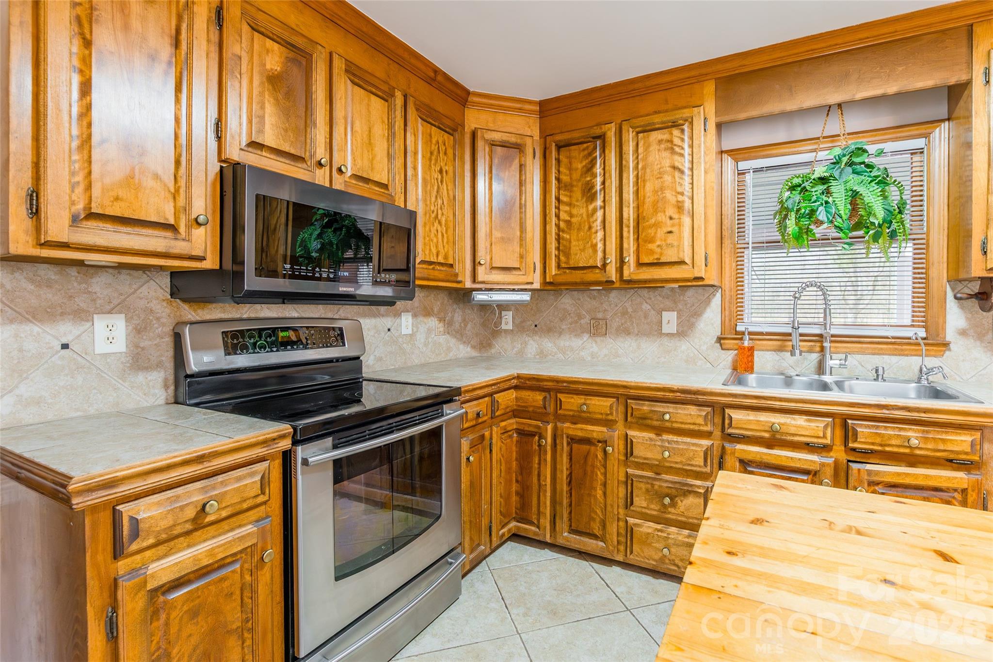 8230 Quail Hollow Drive Harrisburg NC 28075