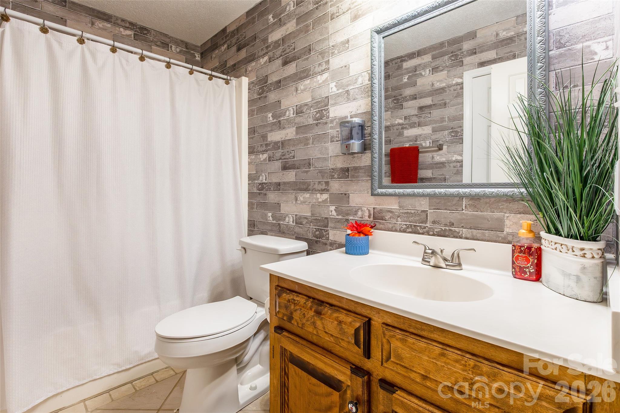 8230 Quail Hollow Drive Harrisburg NC 28075