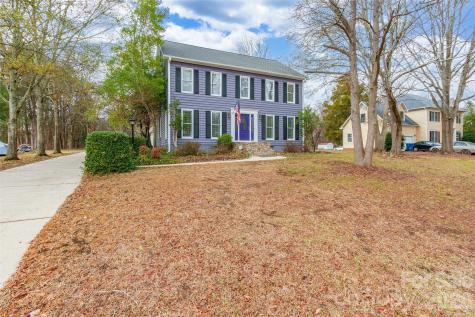 8230 Quail Hollow Drive Harrisburg NC 28075