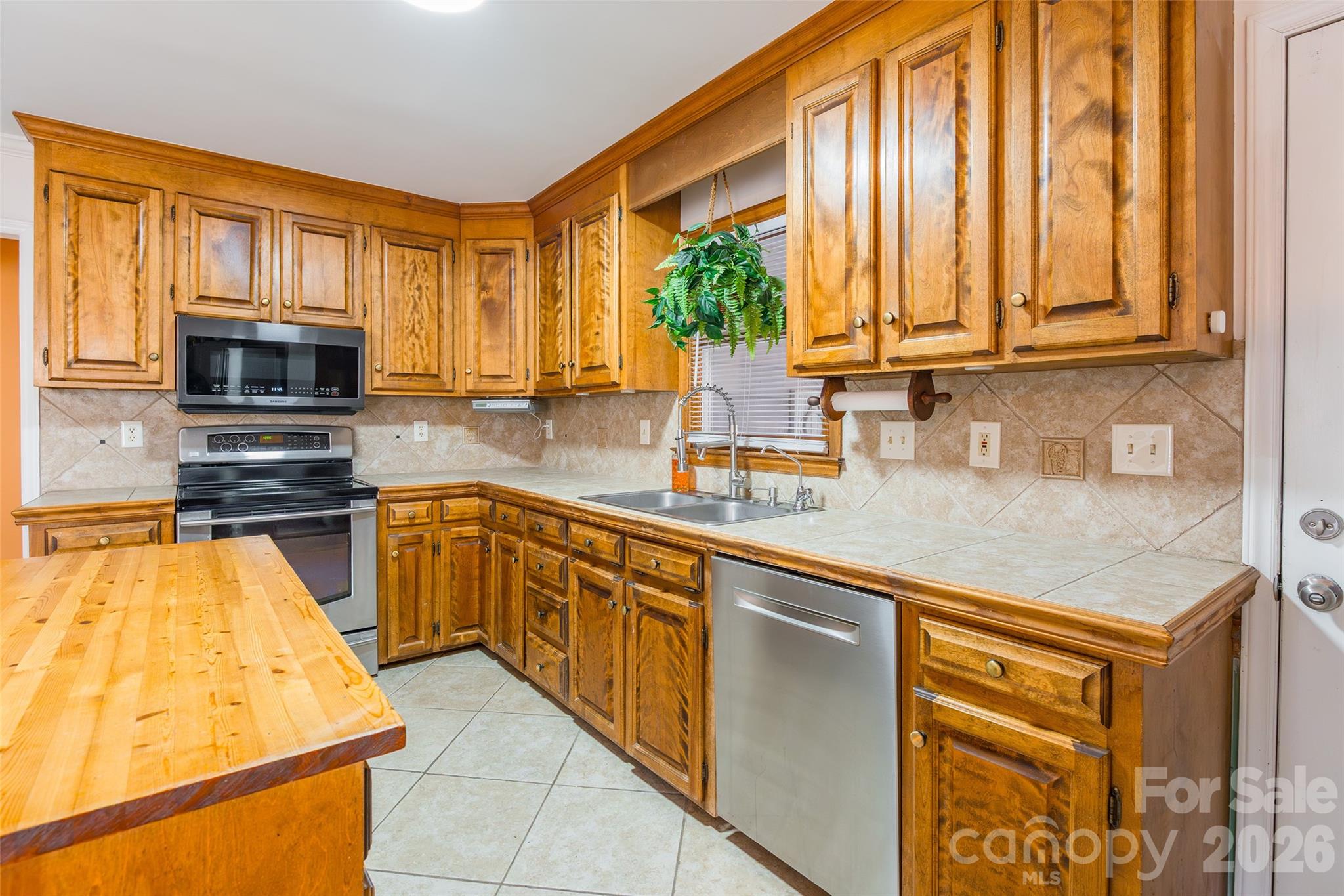 8230 Quail Hollow Drive Harrisburg NC 28075