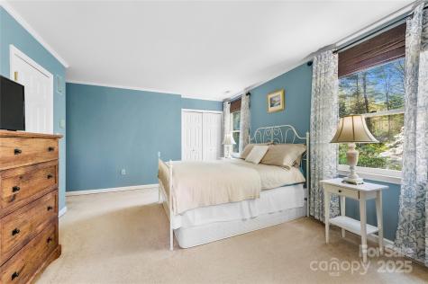 33 Stockwood Road Extension Asheville NC 28803