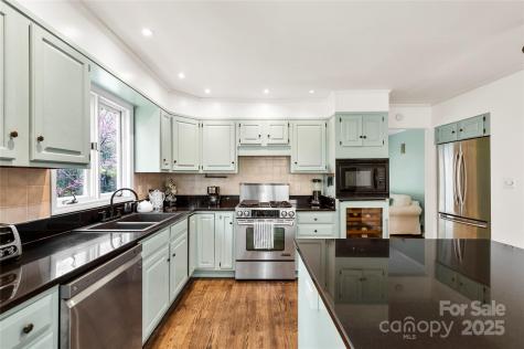 33 Stockwood Road Extension Asheville NC 28803