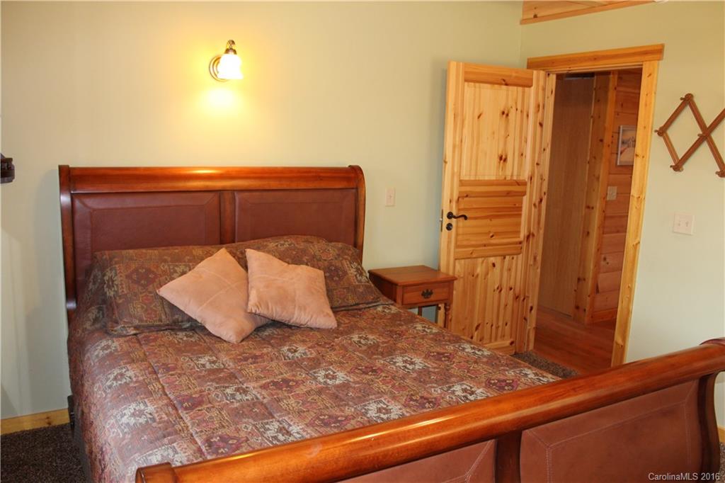 20 Badger Trail Weaverville NC 28787