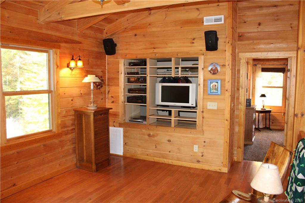 20 Badger Trail Weaverville NC 28787