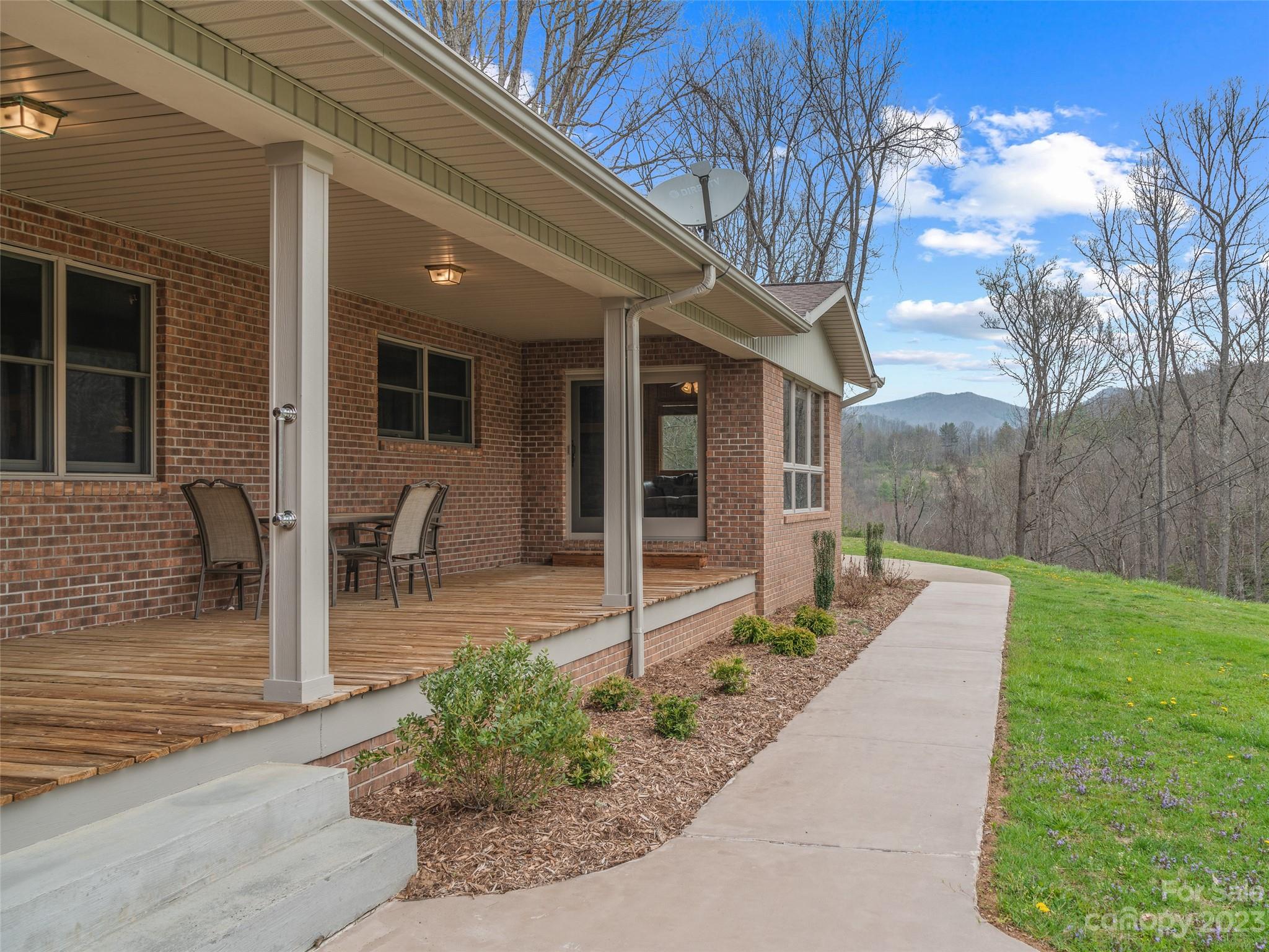 70 Calla Lily Lane Burnsville NC 28714