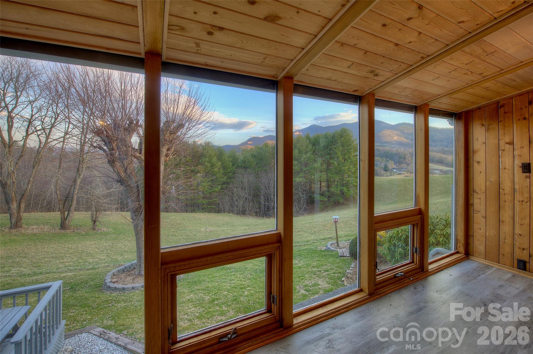 220 Grand View Lane Burnsville NC 28714