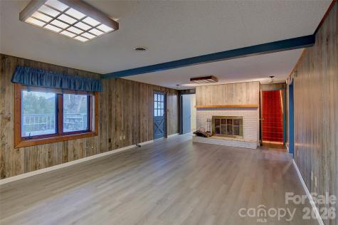 220 Grand View Lane Burnsville NC 28714