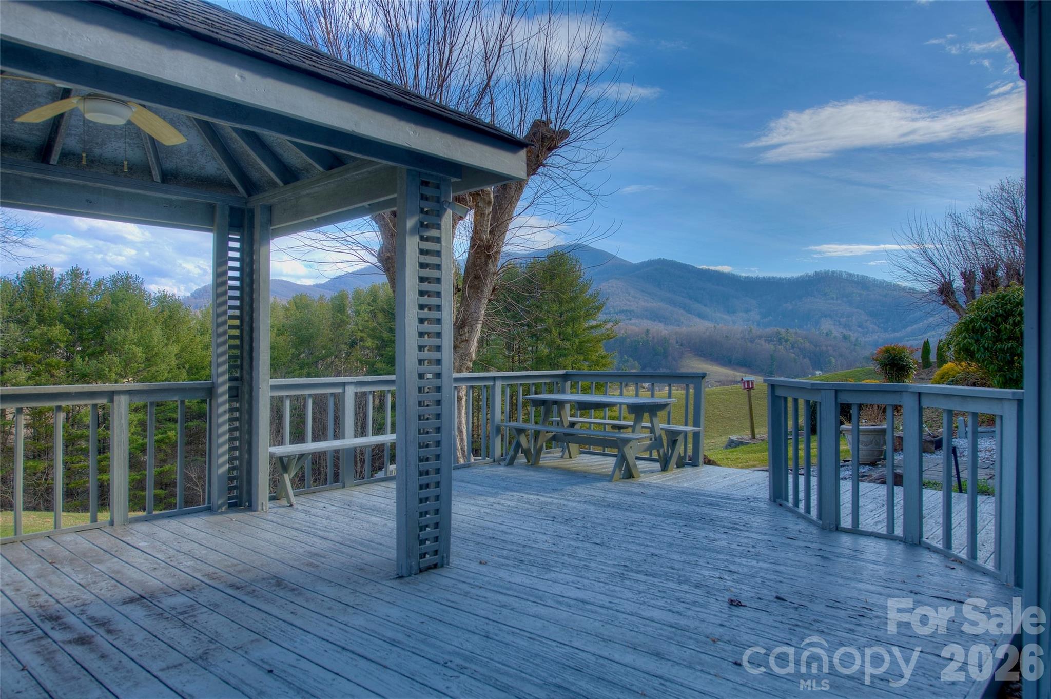 220 Grand View Lane Burnsville NC 28714