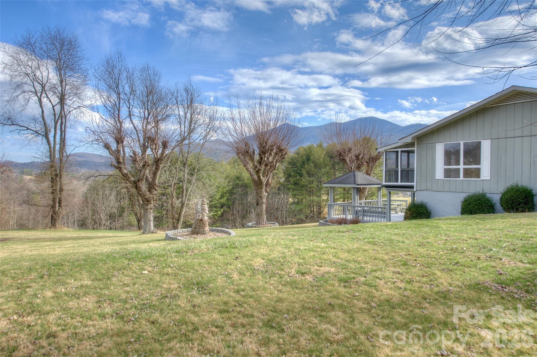 220 Grand View Lane Burnsville NC 28714