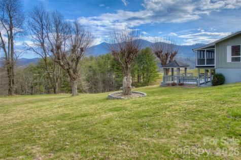 220 Grand View Lane Burnsville NC 28714