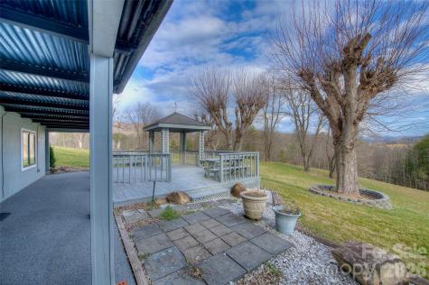 220 Grand View Lane Burnsville NC 28714