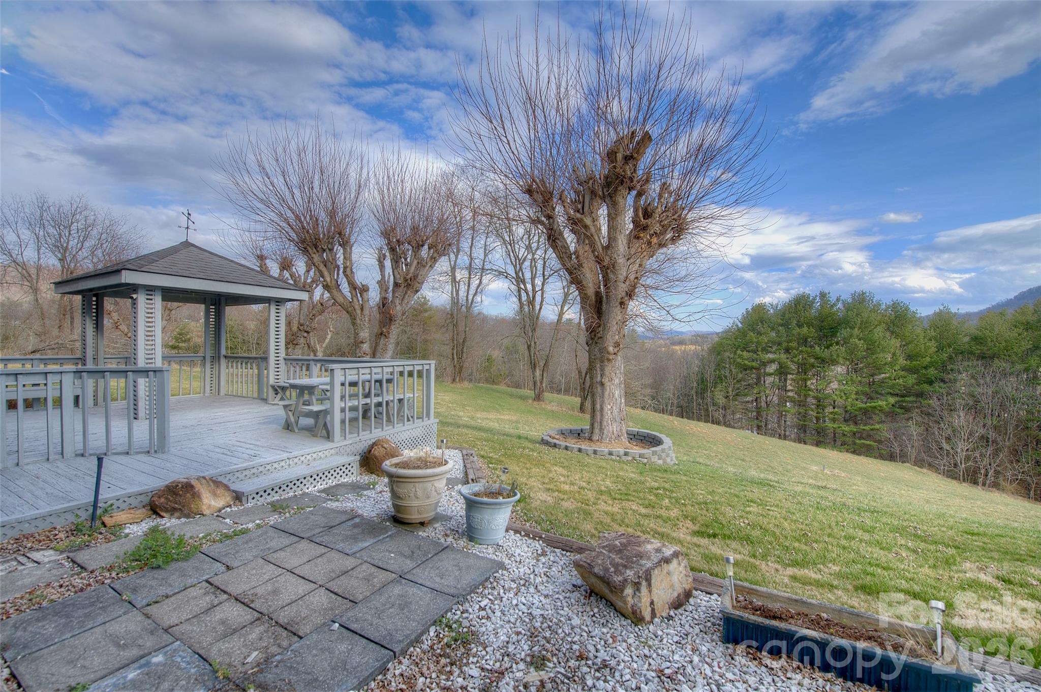 220 Grand View Lane Burnsville NC 28714
