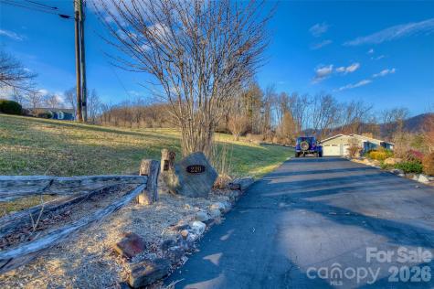 220 Grand View Lane Burnsville NC 28714