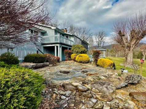 220 Grand View Lane Burnsville NC 28714