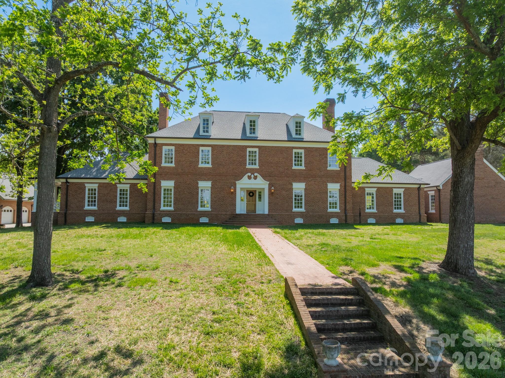 4030 Oak Hollow Lane Harrisburg NC 28075