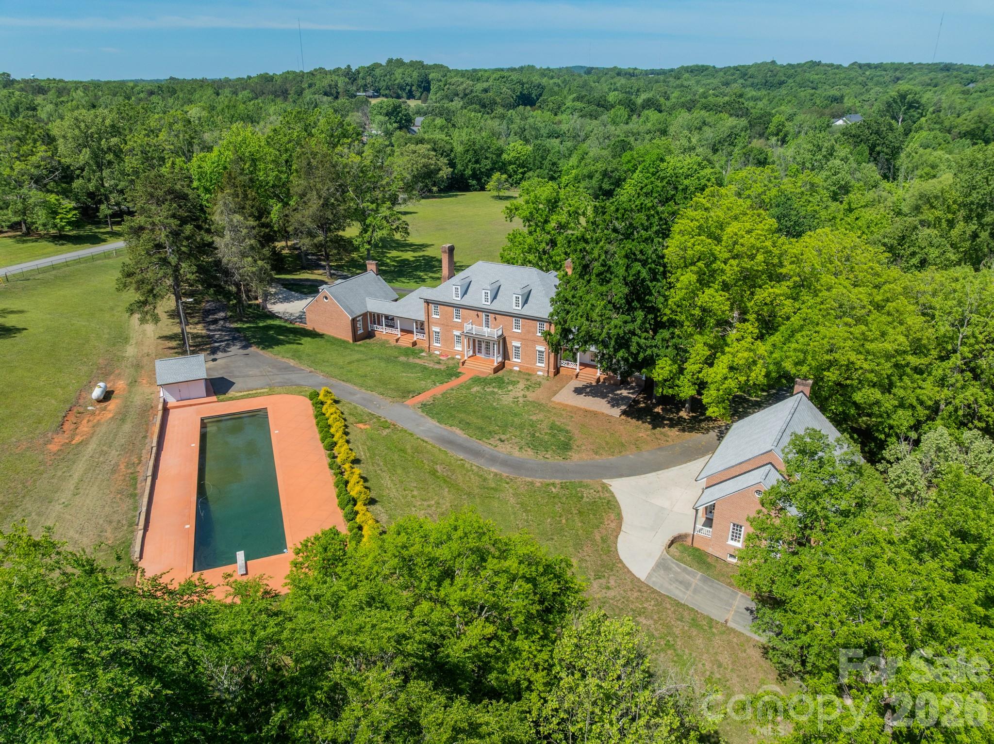 4030 Oak Hollow Lane Harrisburg NC 28075