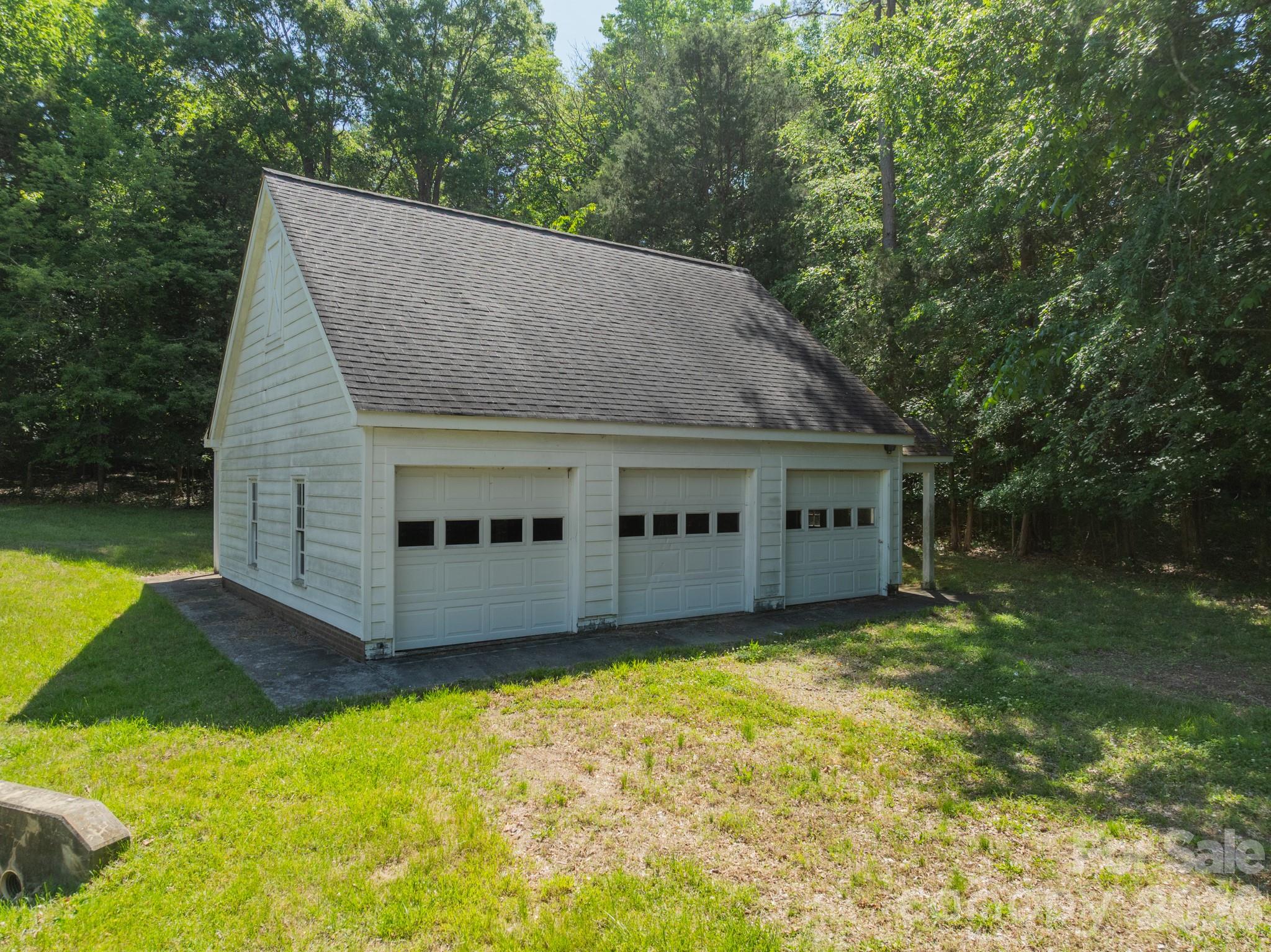 4030 Oak Hollow Lane Harrisburg NC 28075