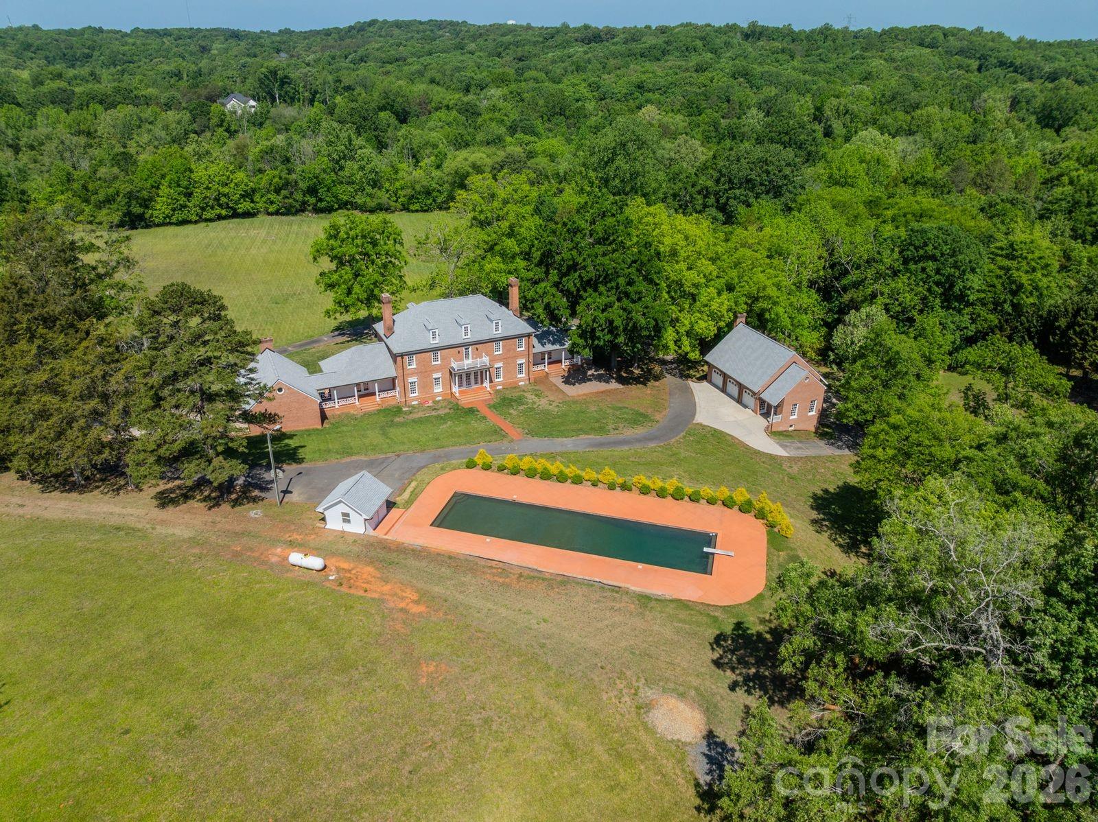 4030 Oak Hollow Lane Harrisburg NC 28075