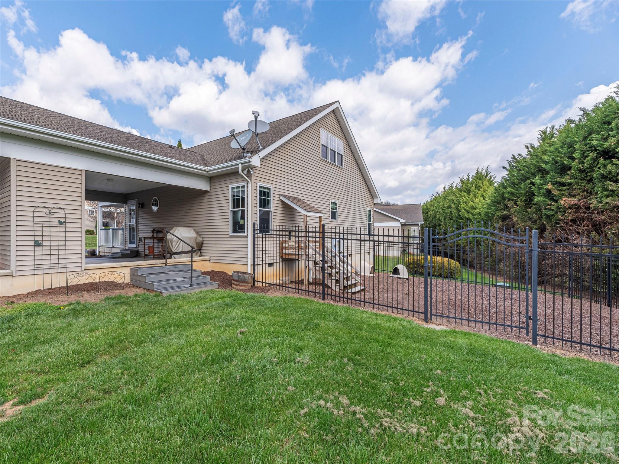 22 Cottage Loop Waynesville NC 28785