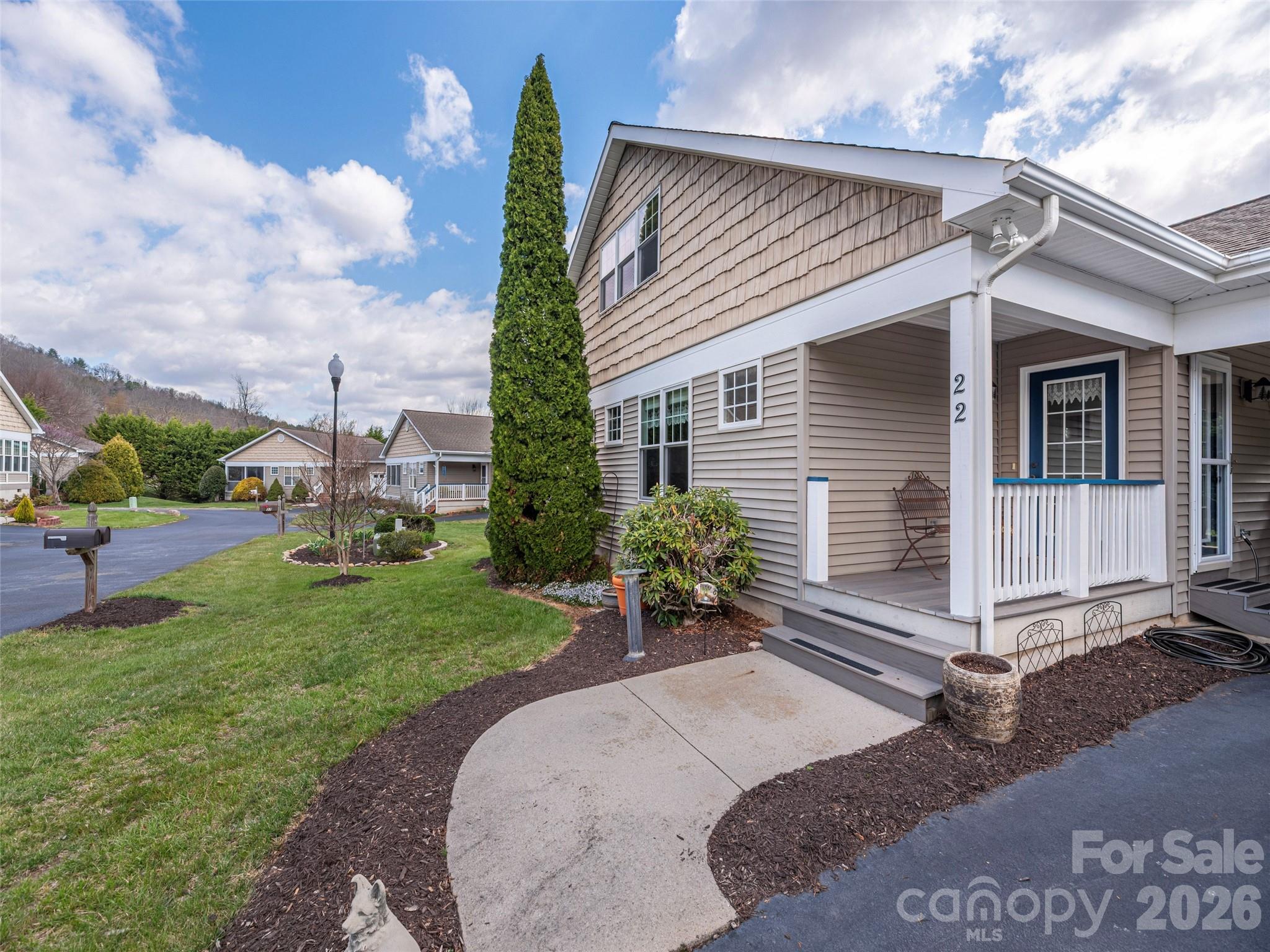 22 Cottage Loop Waynesville NC 28785
