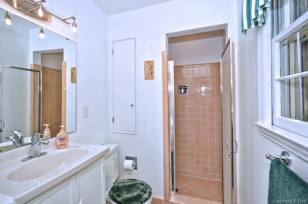 4015 Sussex Avenue Charlotte NC 28210